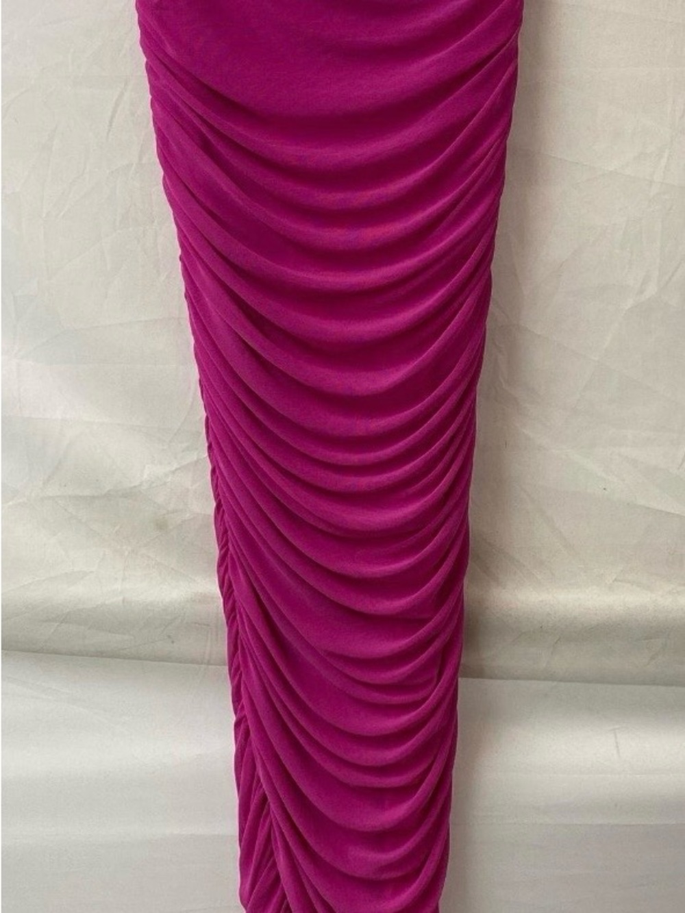 Good American Strapless Ruched Dress in Magenta
